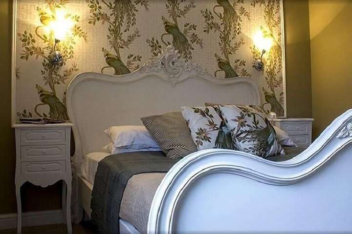 Room 12 of 39