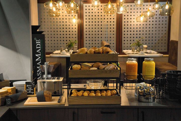 Breakfast/Coffee Service 38 of 57