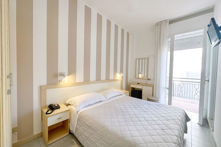 Room 22 of 121