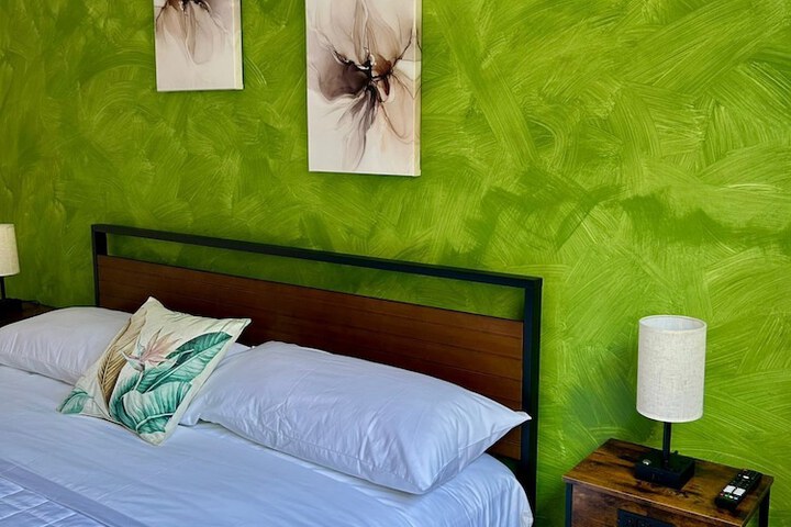 Room 16 of 46