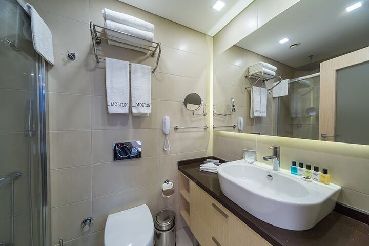 Clean Restrooms