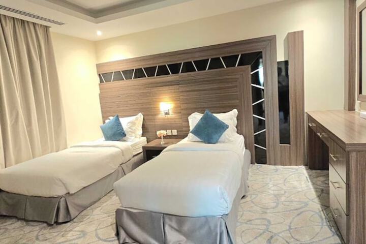 Room 4 of 64