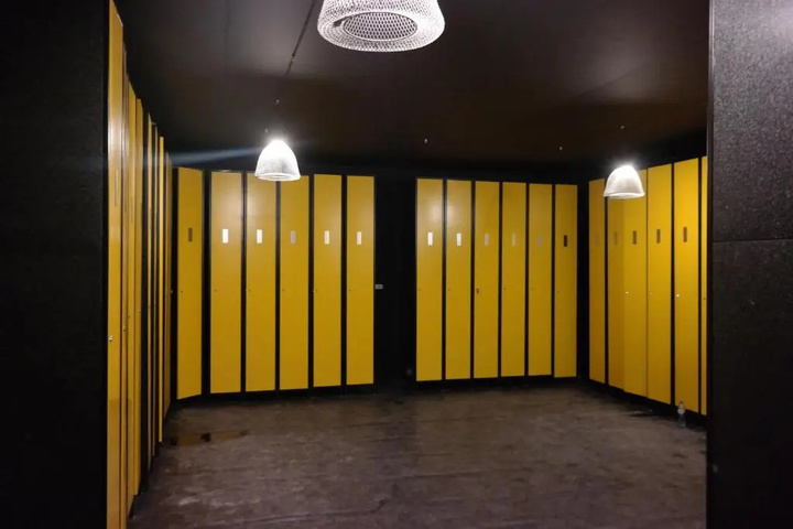 Room 7 of 13