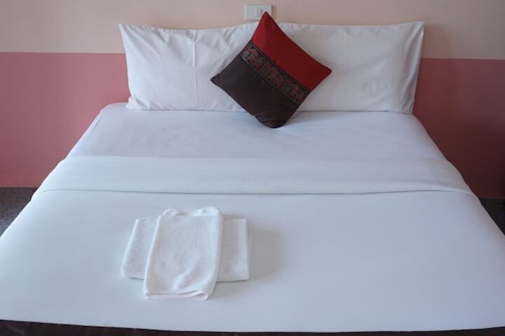 Room 6 of 27