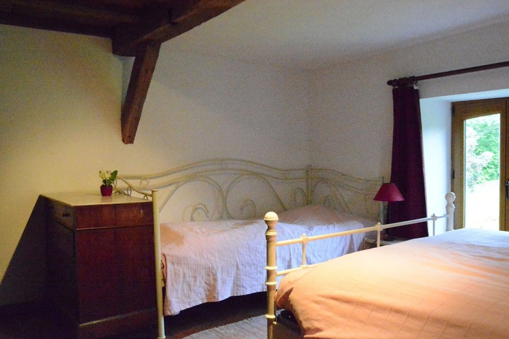 Room 2 of 15