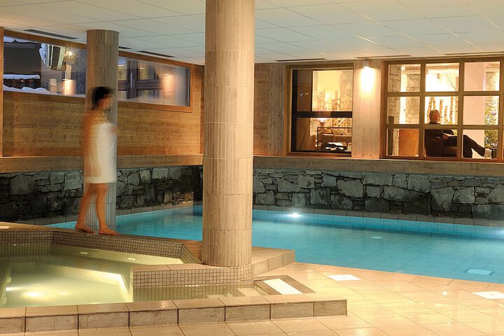 Pool Hotel