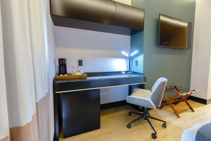 Room 16 of 50