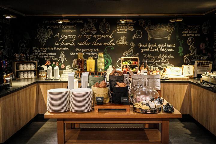 Breakfast buffet