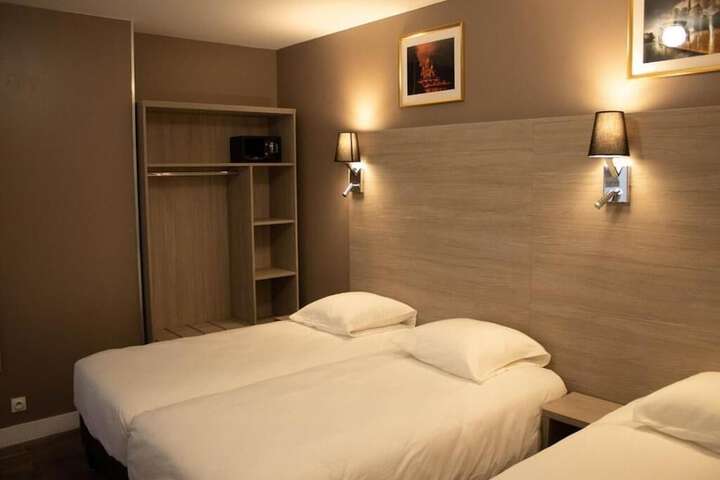 Room 8 of 22