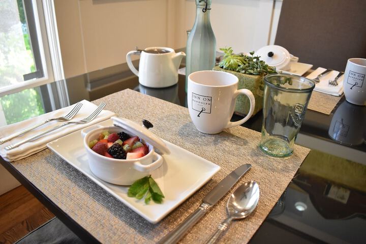 Breakfast/Coffee Service 108 of 161