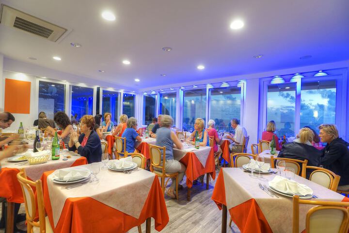 Dining Photos