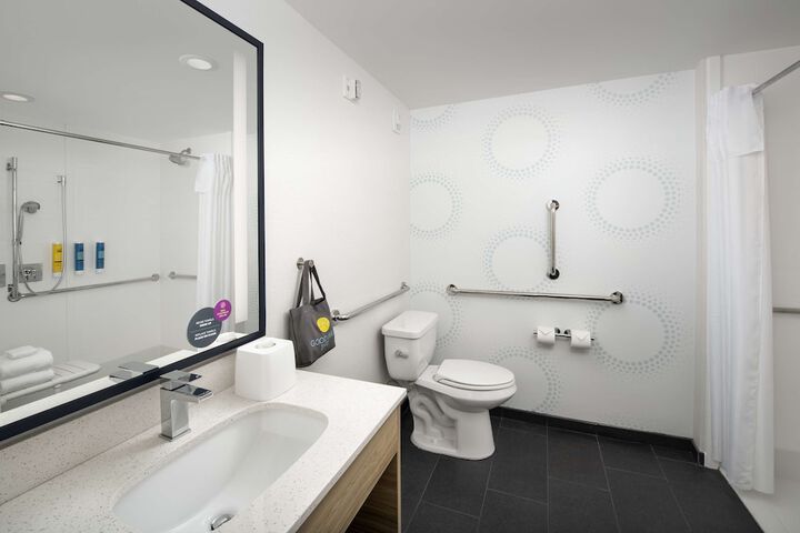 Bathroom shower