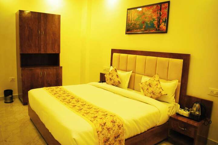 Room 5 of 25