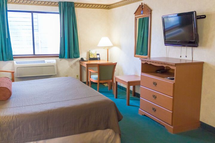 Room 10 of 21