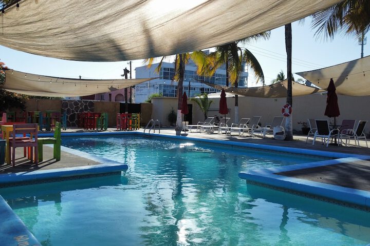 Pool 10 of 12