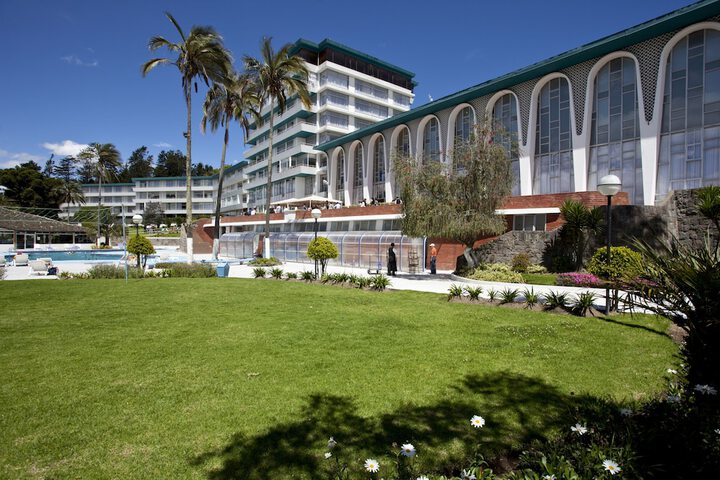 Hotel Exterior 80 of 86