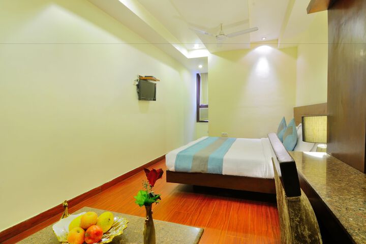 Room 12 of 31