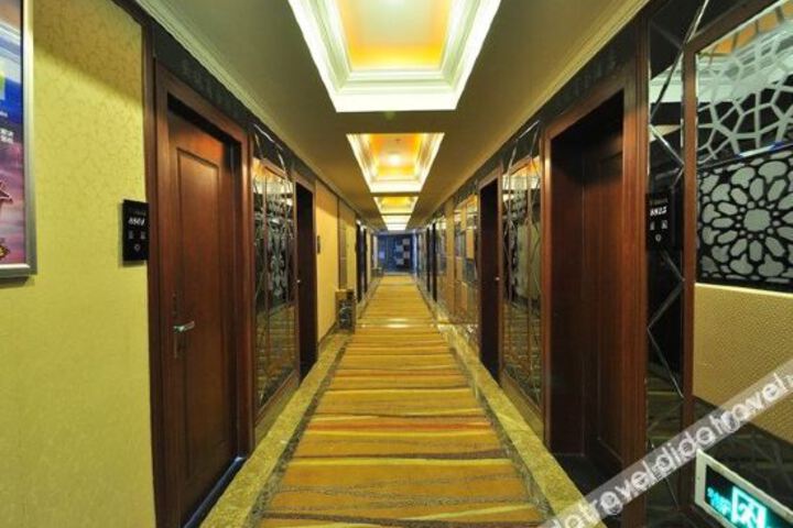 Hotel Interior 9 of 22