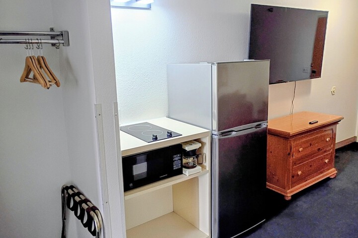 Room 16 of 42