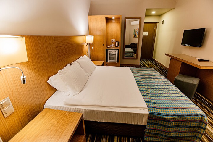 Room 46 of 66