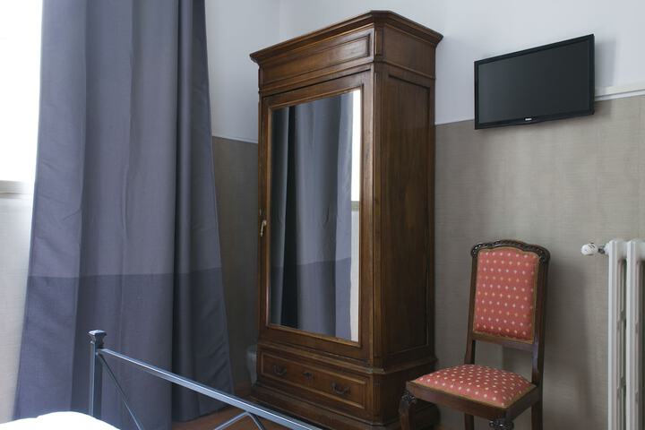 Room 7 of 22