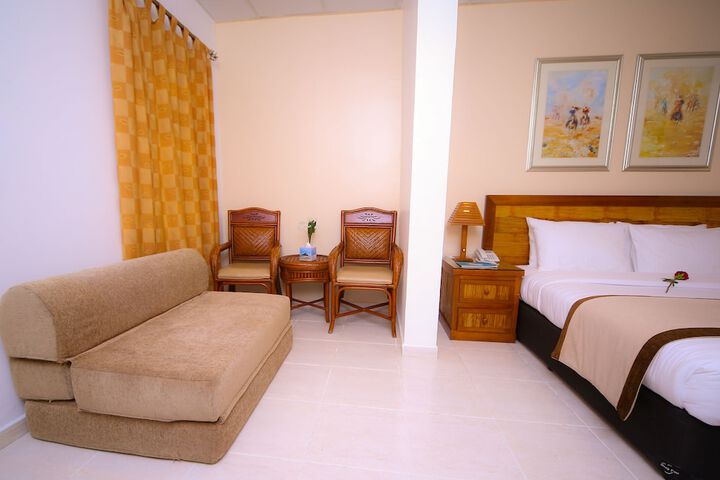 Room 13 of 81