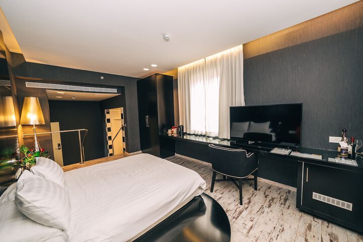 Room 17 of 67