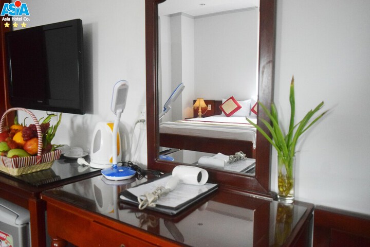 Room 4 of 66