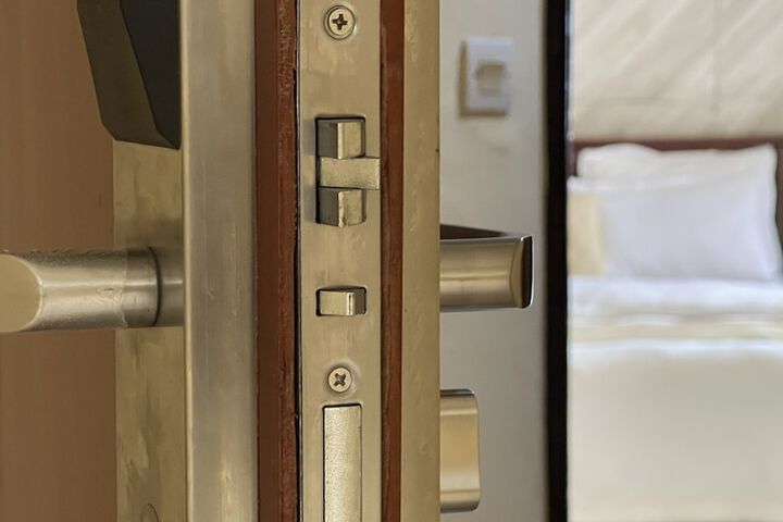 Room 21 of 35