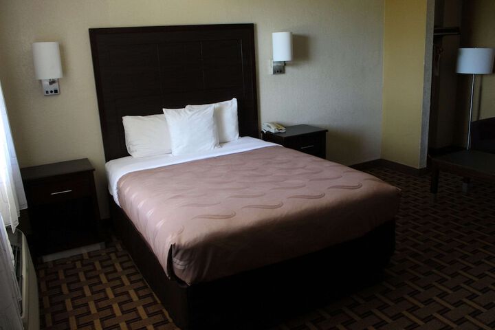 Room 21 of 49