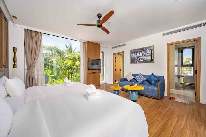 Room 8 of 168