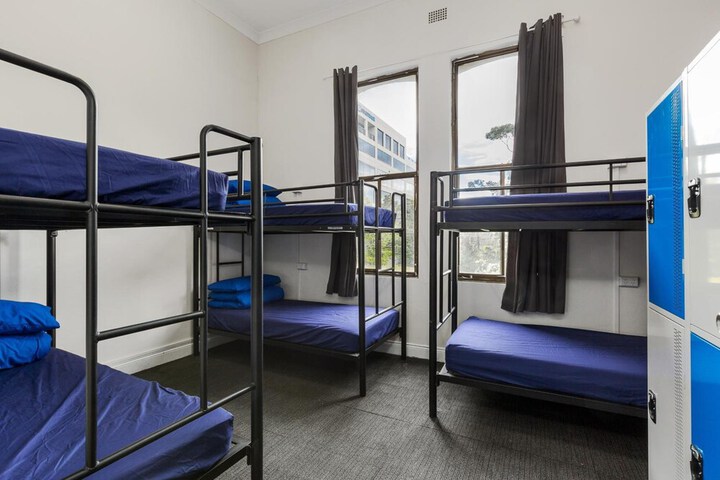 Room 13 of 21