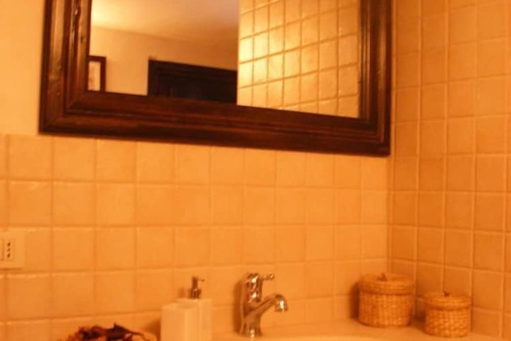 Room 40 of 72
