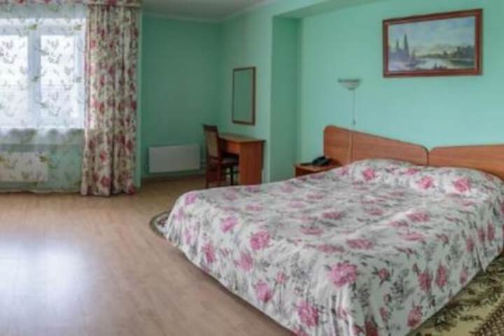 Room 8 of 23