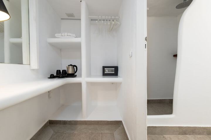 Room 20 of 145