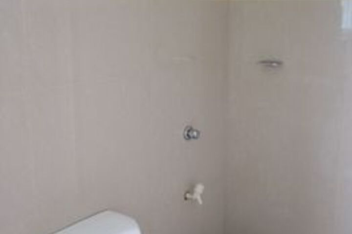 Room 2 of 34