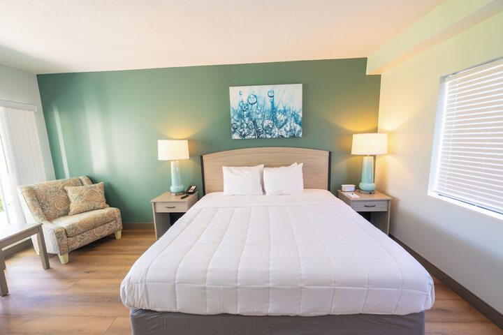 Room 8 of 28