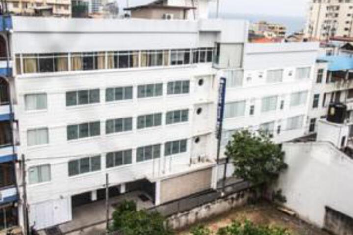 ZEN Rooms Upatissa Road Bambalapitiya