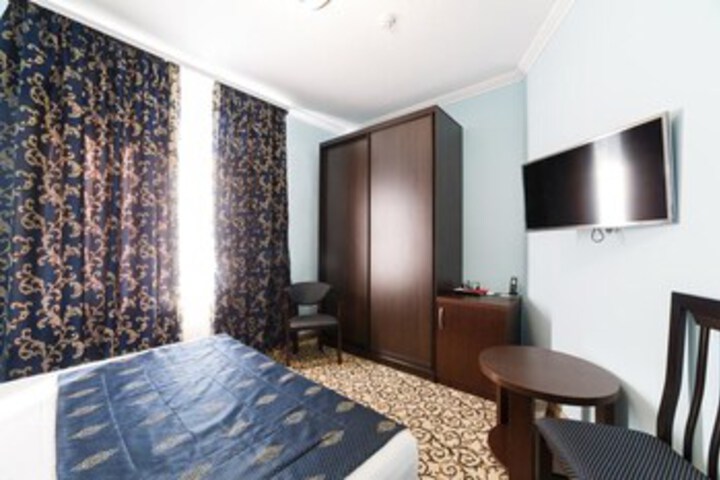 Room 30 of 48