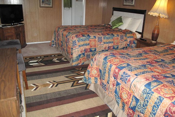 Room 15 of 38
