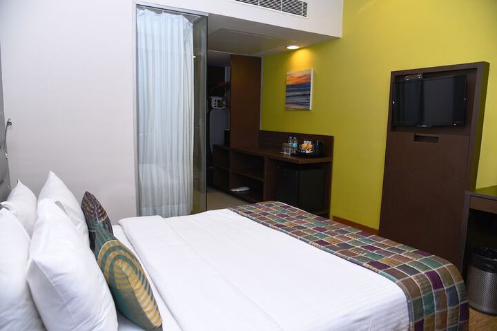 Room 15 of 27