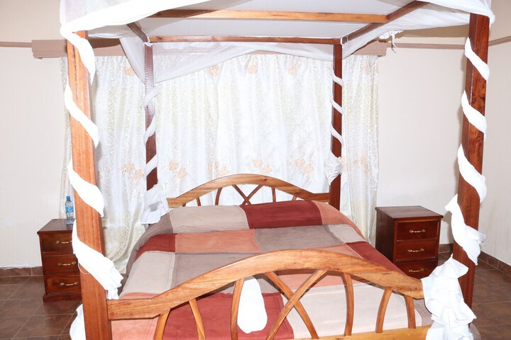 Room 6 of 22