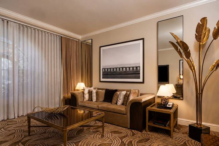 Room 33 of 58