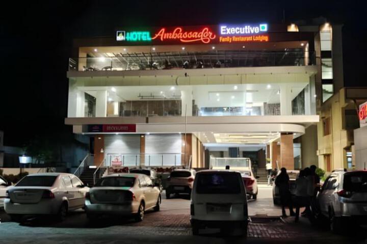 Hotel Ambassador Sangola