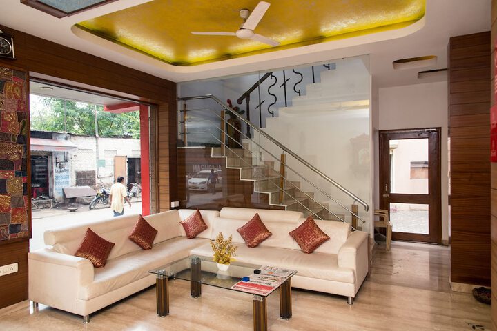 Lobby Entry