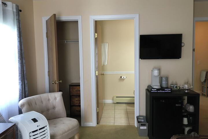 Room 10 of 46