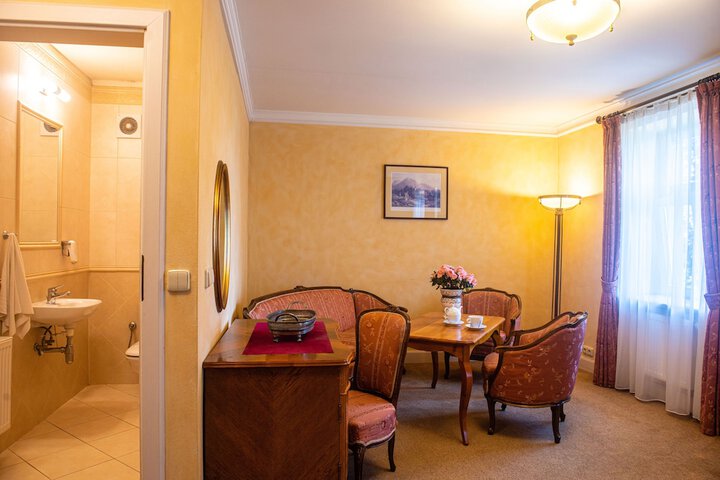 Room 21 of 52