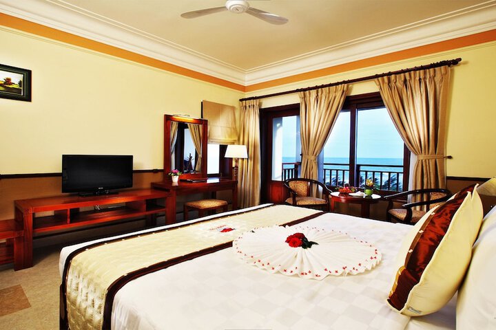 Room 20 of 153
