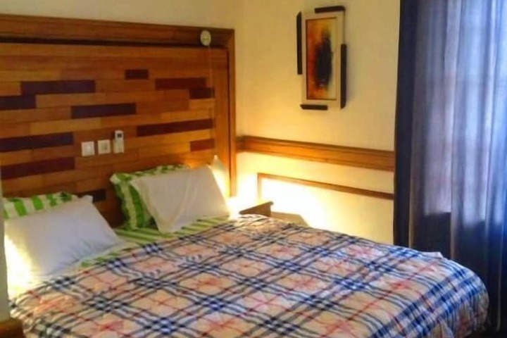Room 12 of 61