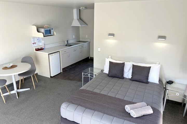 Room 11 of 44